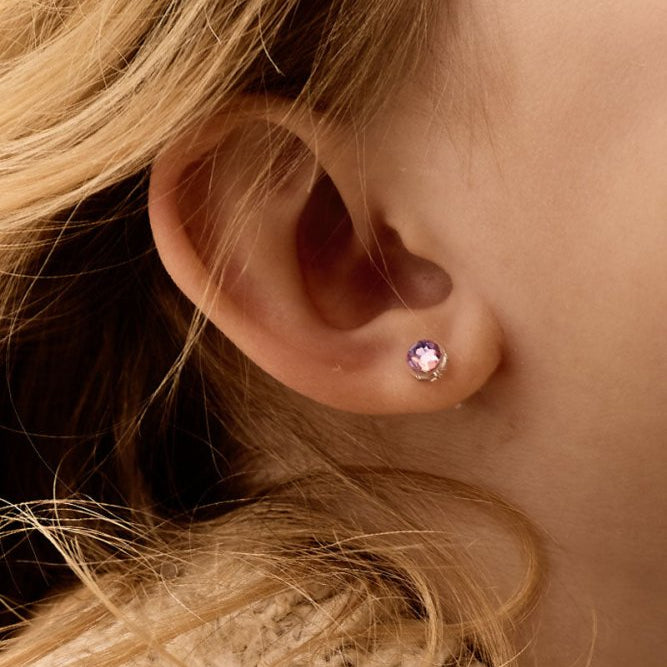 Blomdahl medical plastic knopoorbellen lilac shimmer – 6 mm - Staartjes en Strikjes