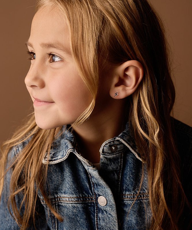 Blomdahl medical plastic oorbellen bliksem zwart – 8 mm