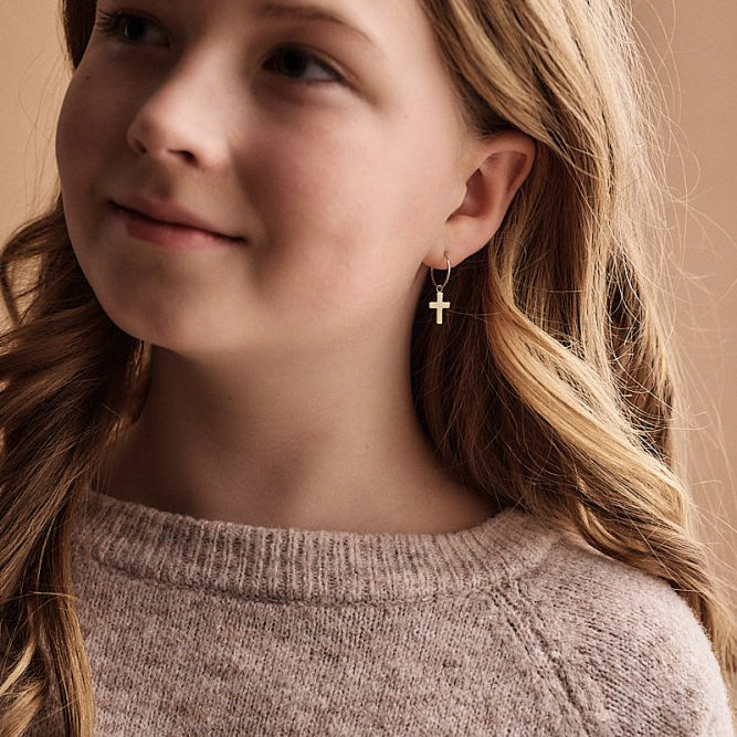 Blomdahl titanium goudkleurige oorringen met kruisje – 14 mm - Staartjes en Strikjes