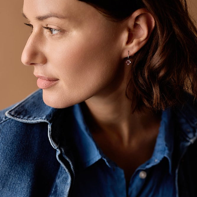 Blomdahl titanium oorringen met lichtroze crystal – 14 mm - Staartjes en Strikjes