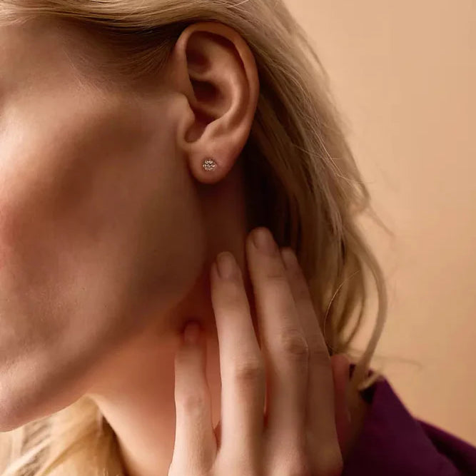 Oorbellen Blomdahl medical plastic bloemetje crystal (incl. achterkantjes) - Staartjes en Strikjes