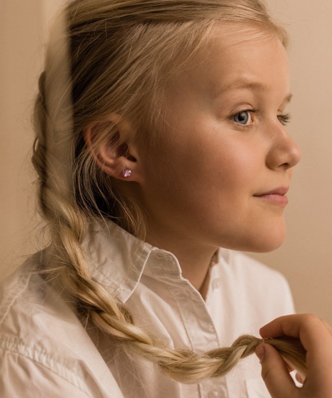 Oorbellen Blomdahl medical plastic bloemetjes paars (incl. achterkantjes)