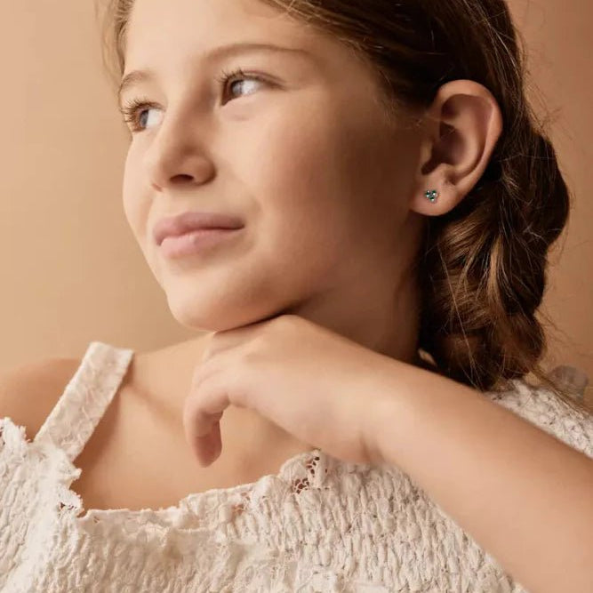 Oorbellen Blomdahl medical plastic klavertje blue zircon (incl. achterkantjes)