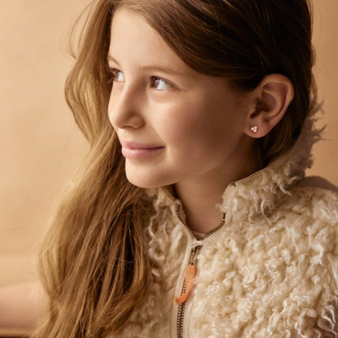 Oorbellen Blomdahl medical plastic klavertje crystal (incl. achterkantjes) - Staartjes en Strikjes