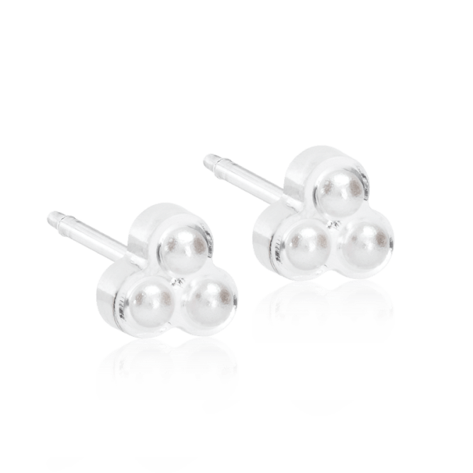 Oorbellen Blomdahl medical plastic klavertje met pareltjes – wit - Staartjes en Strikjes