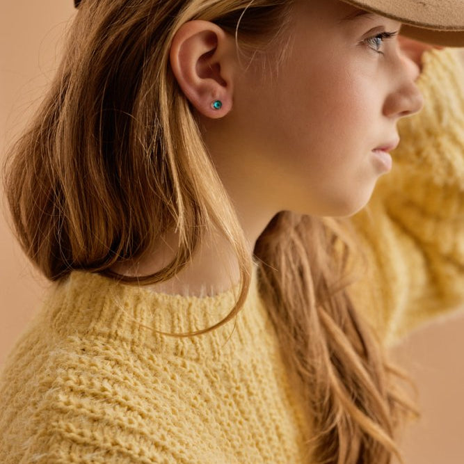 Oorbellen Blomdahl medical plastic knopje blue zircon 6 mm. (incl. achterkantjes) - Staartjes en Strikjes