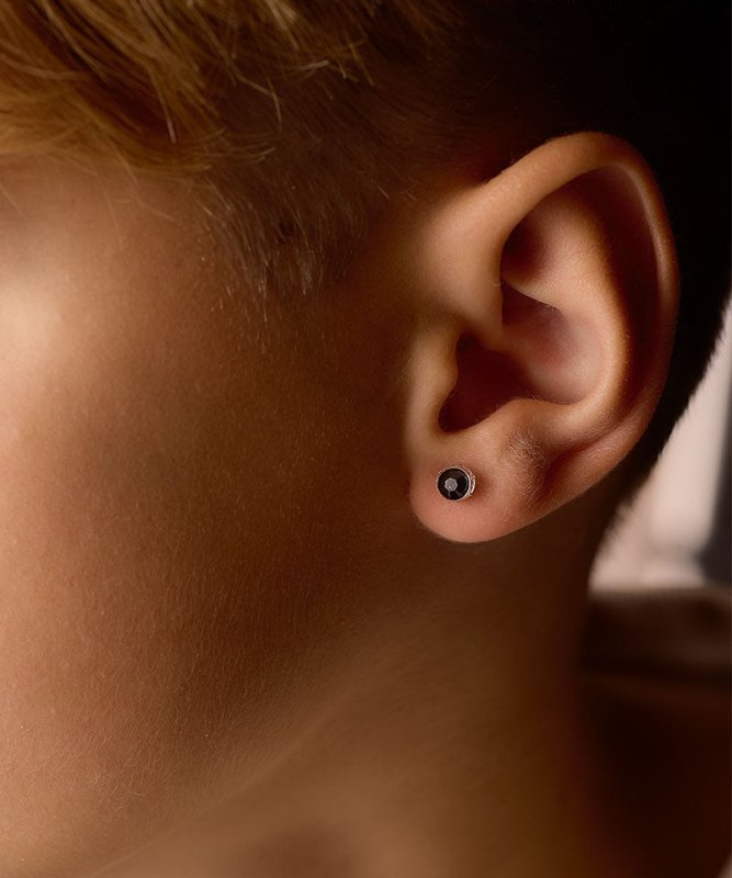 Oorbellen Blomdahl medical plastic knopje zwart 6 mm.