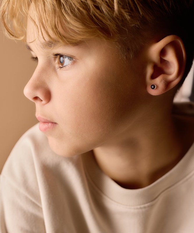 Oorbellen Blomdahl medical plastic knopje zwart 6 mm.