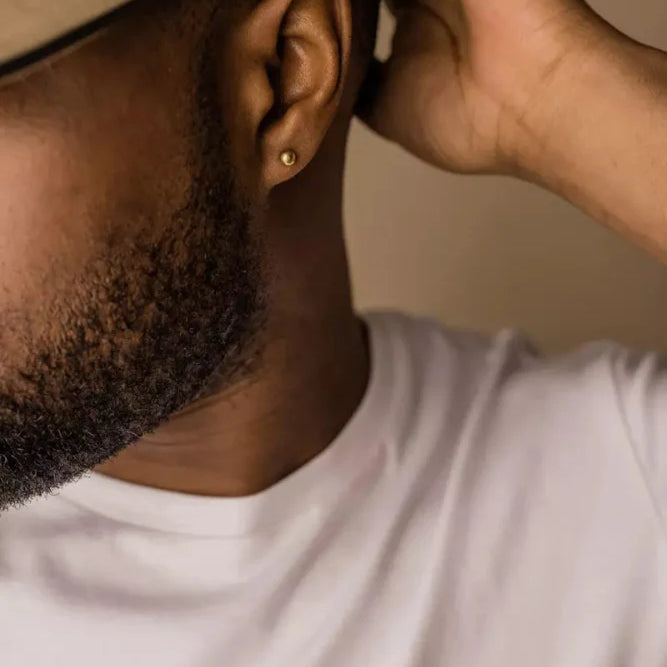 Oorbellen Blomdahl titanium bolletje goudkleurig 5 mm. (incl. achterkantjes) - Staartjes en Strikjes