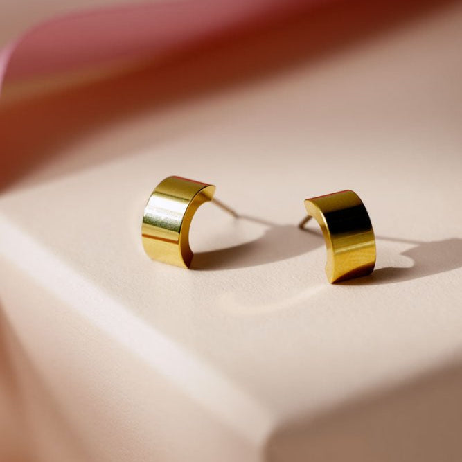 Oorbellen Blomdahl titanium boog goudkleurig 10 mm. (incl. achterkantjes)