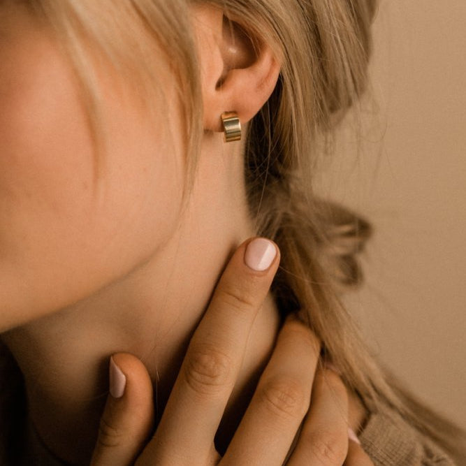 Oorbellen Blomdahl titanium boog goudkleurig 10 mm. (incl. achterkantjes)