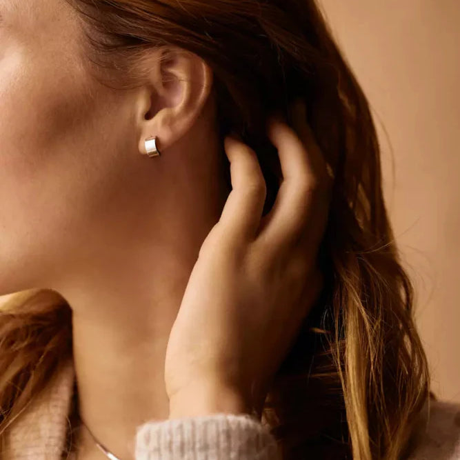 Oorbellen Blomdahl titanium boog zilverkleurig 10 mm (incl. achterkantjes) - Staartjes en Strikjes