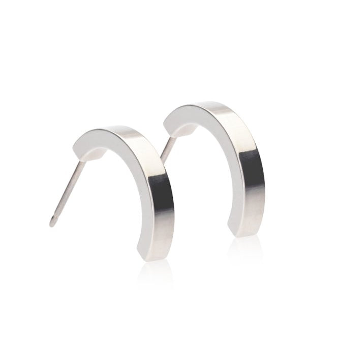 Oorbellen Blomdahl titanium boogje zilverkleurig 15 mm. (incl. achterkantjes) - Staartjes en Strikjes