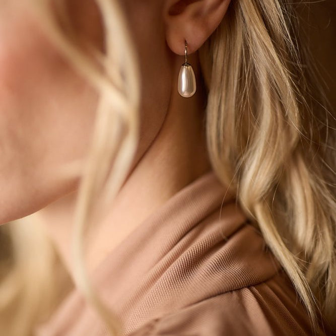 Oorbellen Blomdahl titanium hanger parel druppel 15 mm.
