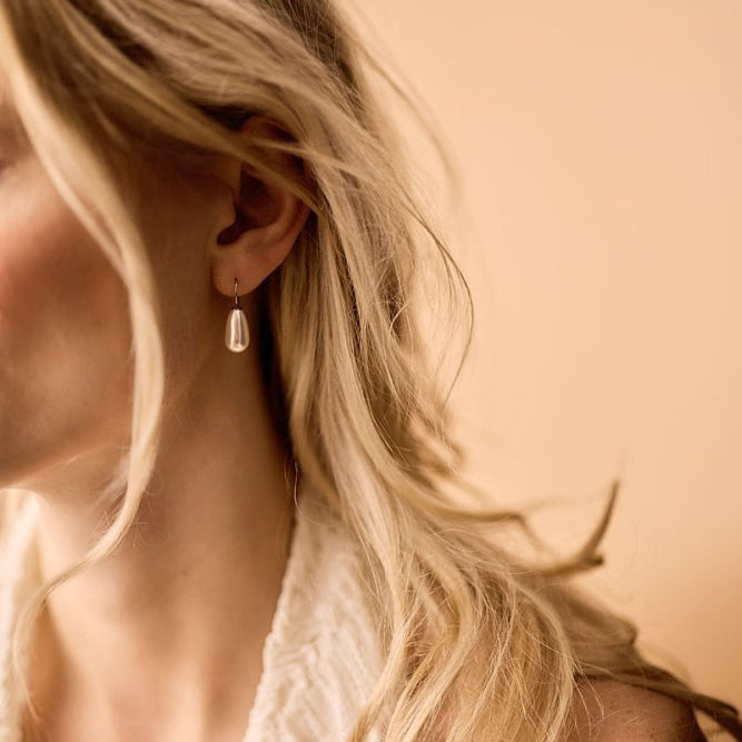 Oorbellen Blomdahl titanium hanger parel druppel 15 mm.