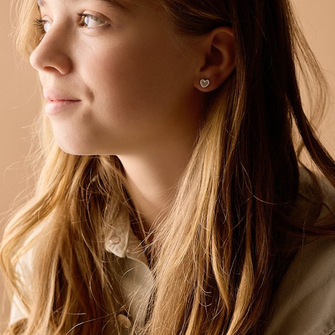 Oorbellen Blomdahl titanium hartje crystal 8 mm. (incl. achterkantjes)