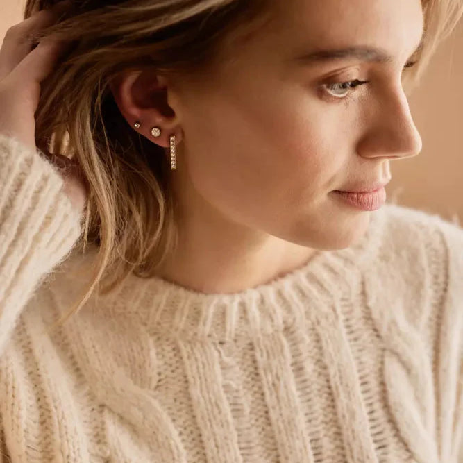 Oorbellen Blomdahl titanium knopje 3 mm. crystal goudkleurig (incl. achterkantjes) - Staartjes en Strikjes