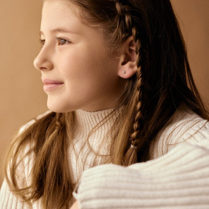 Oorbellen Blomdahl titanium knopje 4 mm. crystal goudkleurig (incl. achterkantjes) *