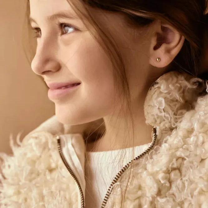 Oorbellen Blomdahl titanium knopje 4 mm. goudkleurig (incl. achterkantjes) - Staartjes en Strikjes