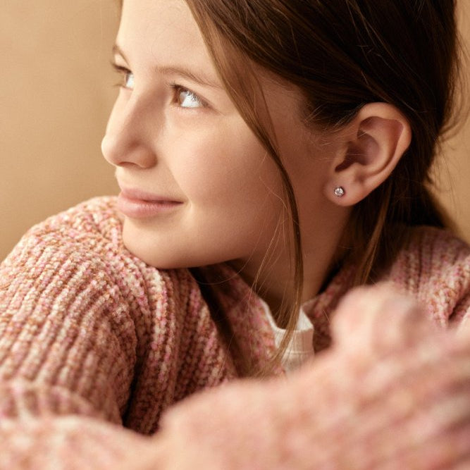 Oorbellen Blomdahl titanium knopje 5 mm. zirconiasteentje (incl. achterkantjes) - Staartjes en Strikjes