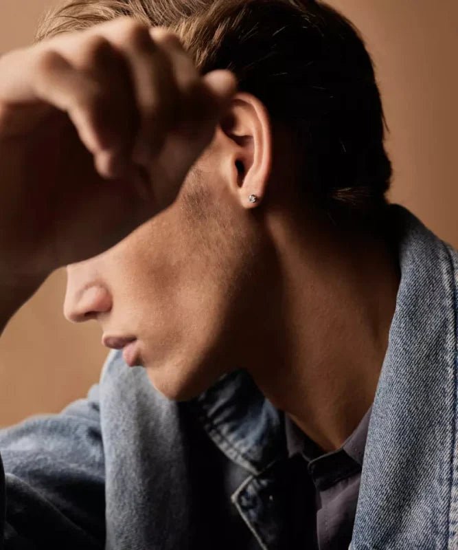 Oorbellen Blomdahl titanium knopje 5 mm. zirconiasteentje (incl. achterkantjes) - Staartjes en Strikjes