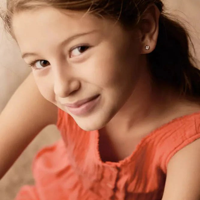 Oorbellen Blomdahl titanium knopje 5 mm. zirconiasteentje (incl. achterkantjes)