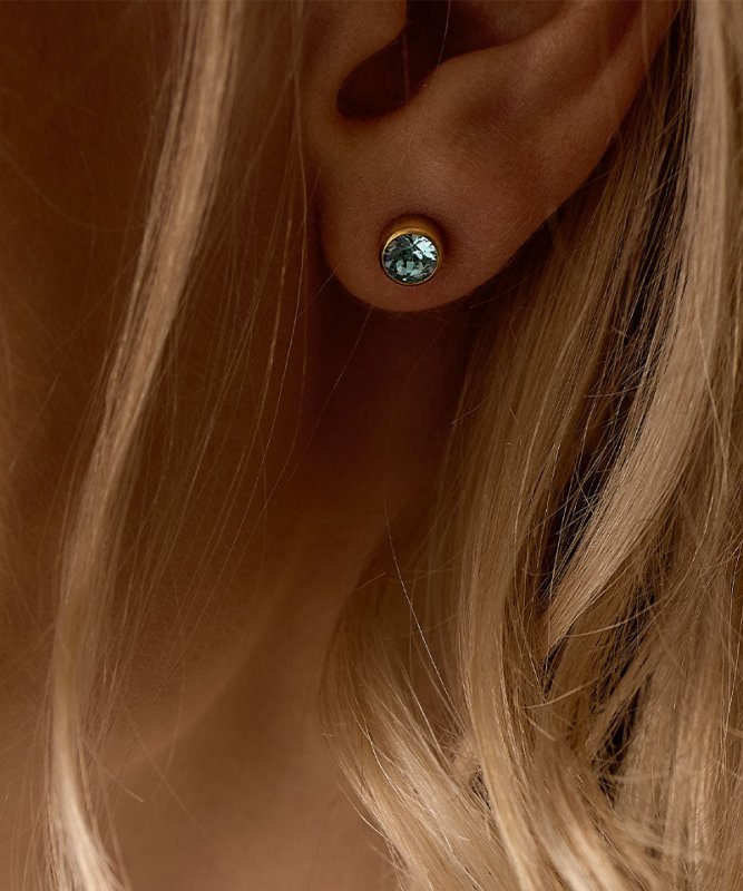 Oorbellen Blomdahl titanium knopje 6 mm. crystal turqoise (incl. achterkantjes)