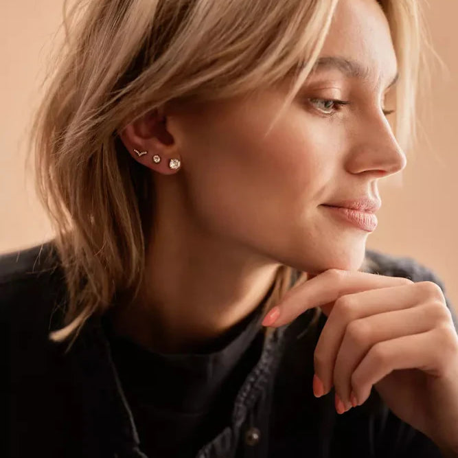 Oorbellen Blomdahl titanium knopje 7 mm. zirconiasteentje goudkleurig (incl. achterkantjes) - Staartjes en Strikjes