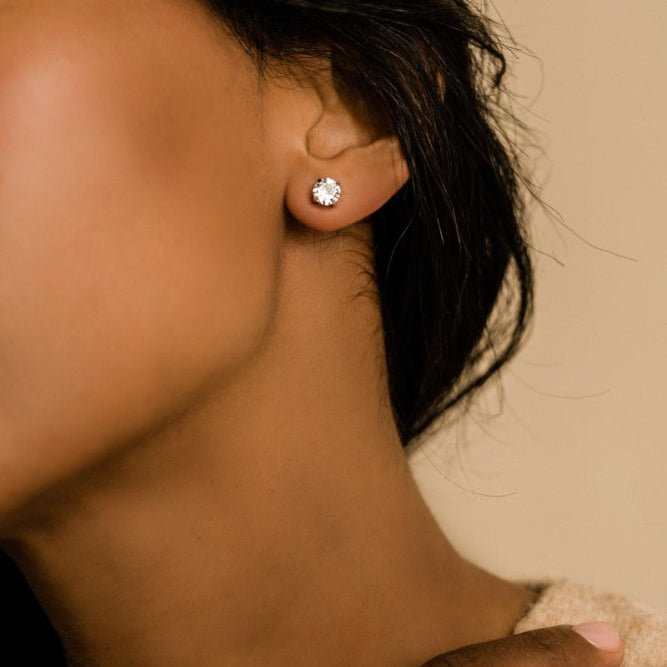 Oorbellen Blomdahl titanium knopje 7 mm. zirconiasteentje (incl. achterkantjes) - Staartjes en Strikjes