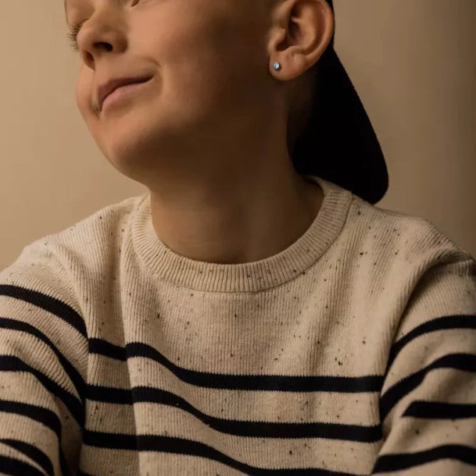 Oorbellen Blomdahl titanium knopje alexandriet (incl. achterkantjes) - Staartjes en Strikjes