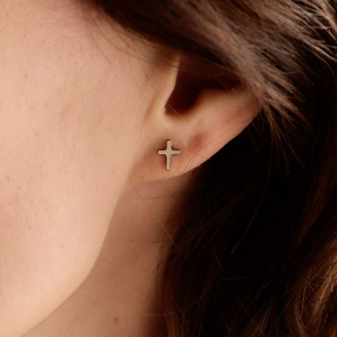Oorbellen Blomdahl titanium kruisje – 8 mm - Staartjes en Strikjes