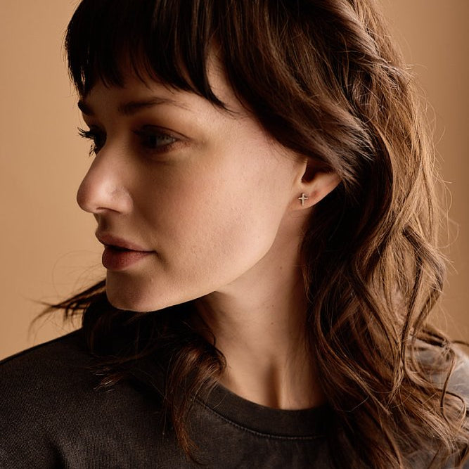 Oorbellen Blomdahl titanium kruisje – 8 mm