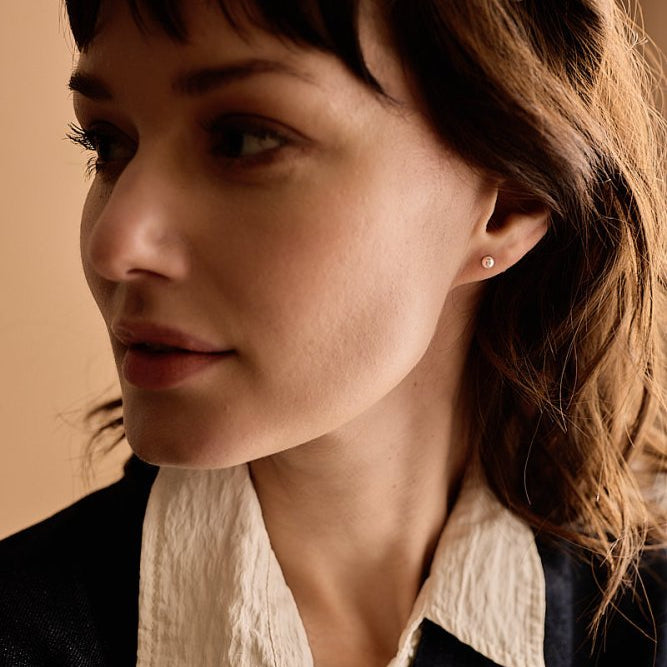 Oorbellen Blomdahl titanium met parel – lichtroze 4 mm