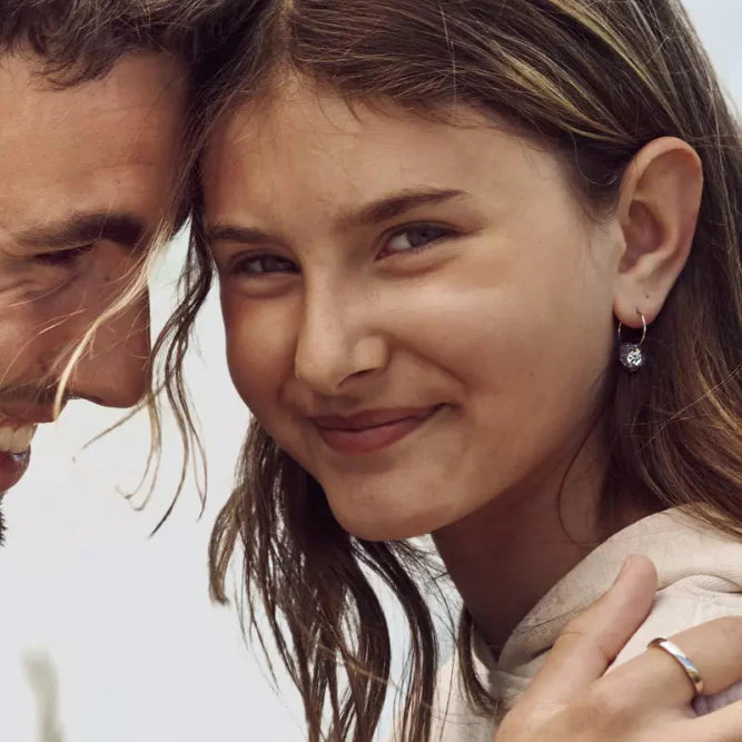 Oorbellen Blomdahl titanium oorringen 14 mm. kristal black diamond - Staartjes en Strikjes