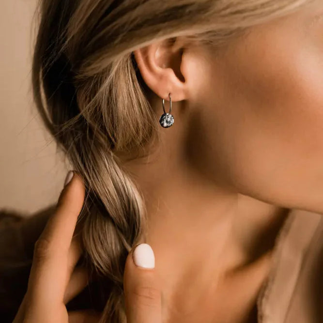 Oorbellen Blomdahl titanium oorringen 14 mm. kristal black diamond - Staartjes en Strikjes