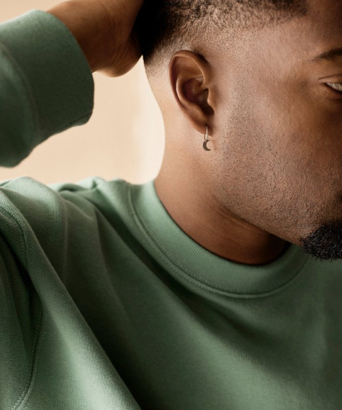 Oorbellen Blomdahl titanium oorringen 14 mm. met maan - Staartjes en Strikjes