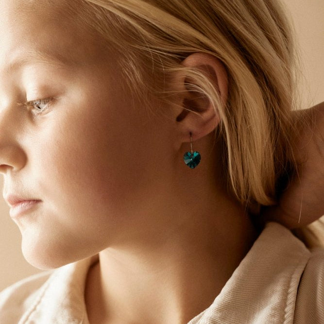 Oorbellen Blomdahl titanium oorringen – 14 mm met turquoise kristalhartje - Staartjes en Strikjes