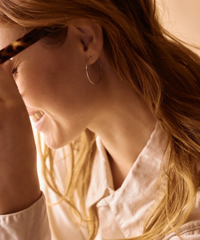 Oorbellen Blomdahl titanium oorringen groot 30 mm. - Staartjes en Strikjes