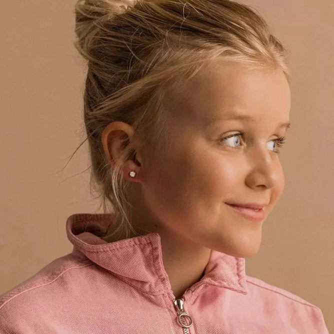 Oorbellen Blomdahl titanium rondje goudkleurig met crystal (incl. achterkantjes)