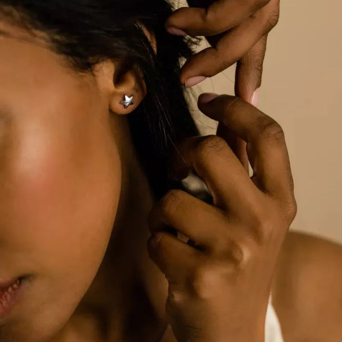 Oorbellen Blomdahl titanium sterretje zilverkleurig 8 mm (incl. achterkantjes) - Staartjes en Strikjes