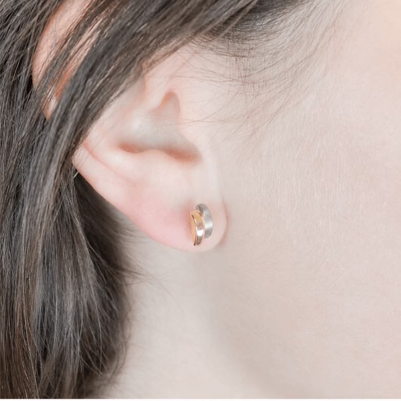 Titanium oorbellen Boccia bicolor - Staartjes en Strikjes
