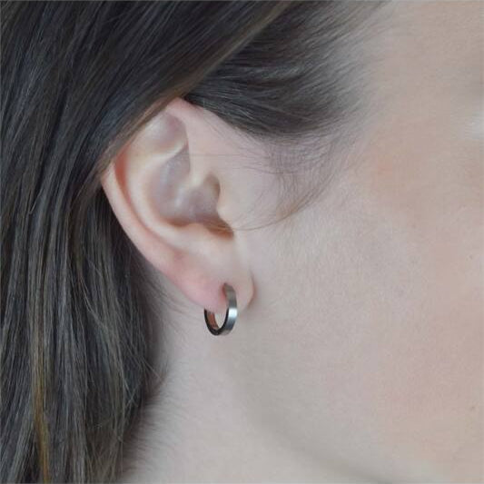 Titanium oorbellen Boccia oorringen 14 mm. - Staartjes en Strikjes