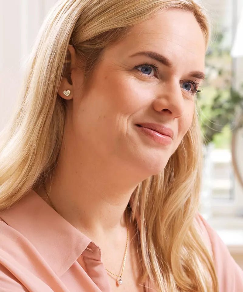 Halsketting Blomdahl chirurgisch staal goudkleurig met parelknopje 6 mm.