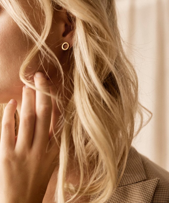 Oorbellen Blomdahl titanum rondje open goudkleurig (incl. achterkantjes) - Staartjes en Strikjes