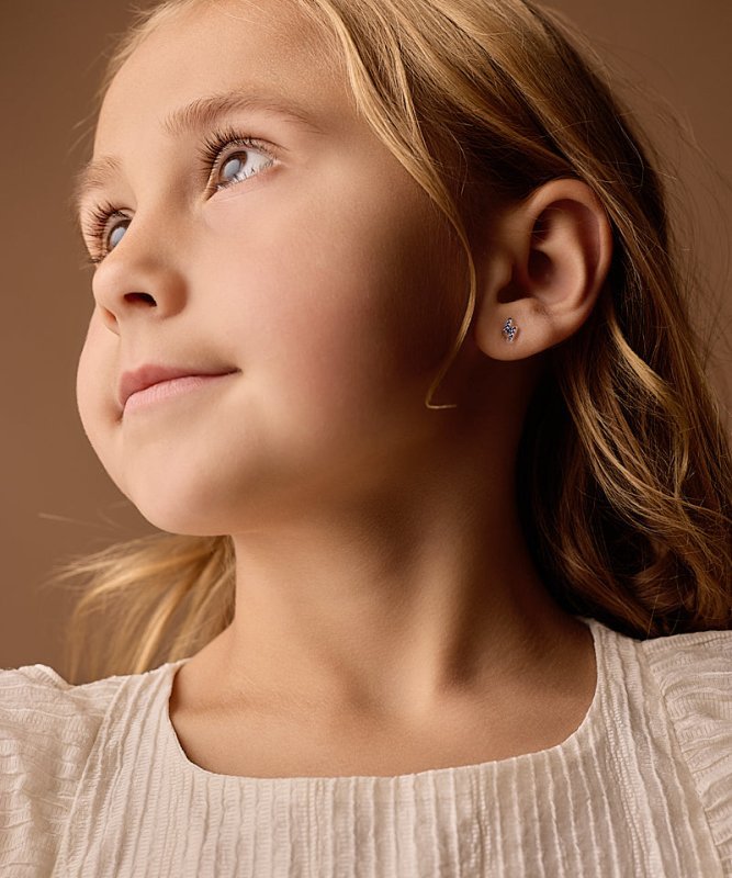 Blomdahl medical plastic oorbellen bliksem saffier blauw – 8 mm