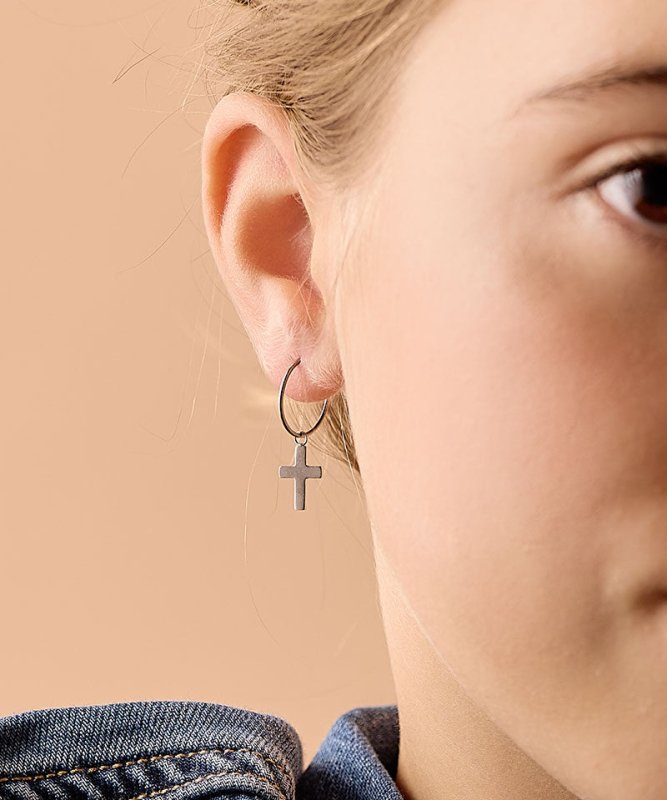 Blomdahl titanium oorringen met kruisje – 14 mm