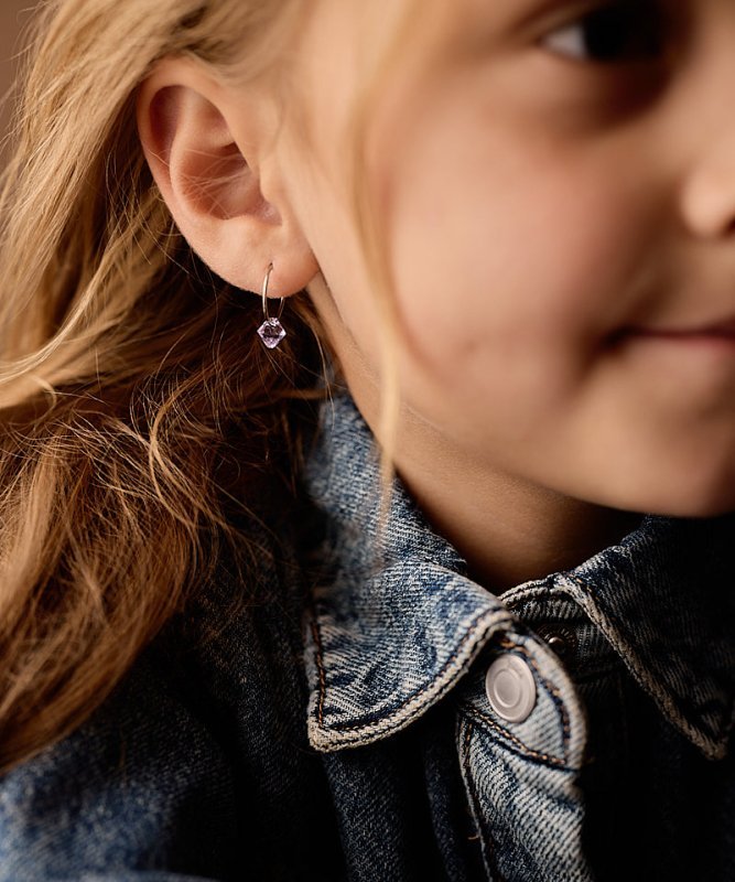 Blomdahl titanium oorringen met lichtpaars crystal – 14 mm