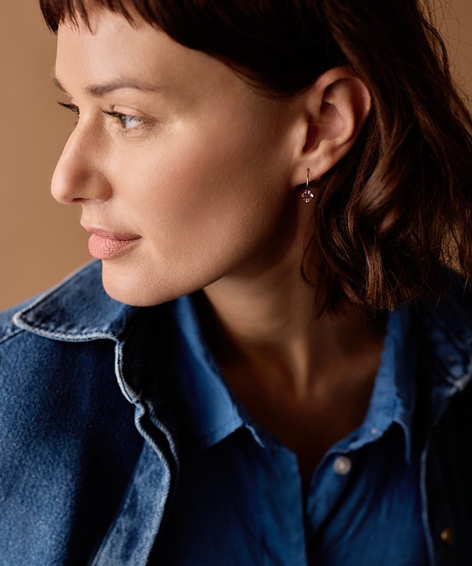 Blomdahl titanium oorringen met lichtroze crystal – 14 mm