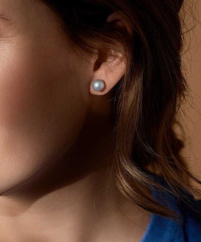 Blomdahl titanium pareloorbellen rainbow shimmer – 8 mm - Staartjes en Strikjes