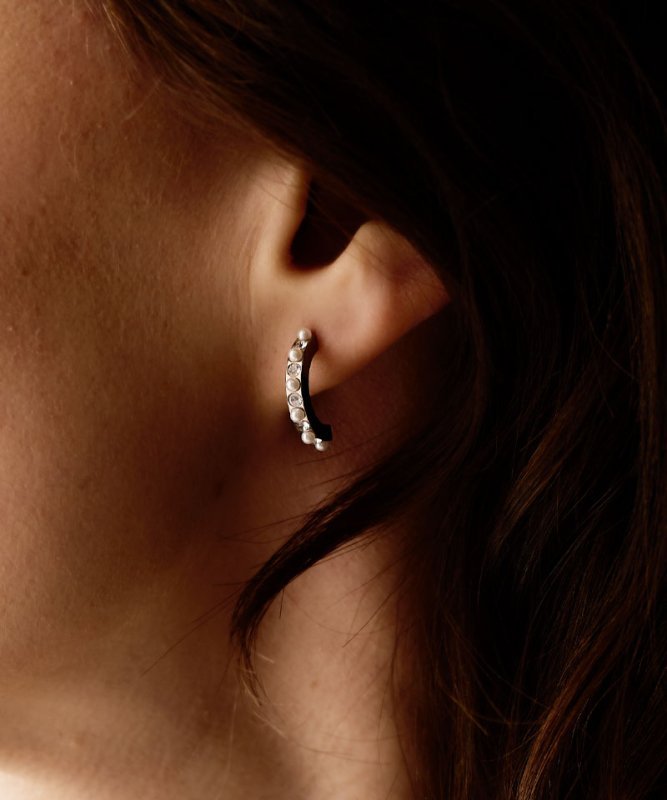Oorbellen Blomdahl titanium boogjes – 15 mm met pareltjes/kristallen